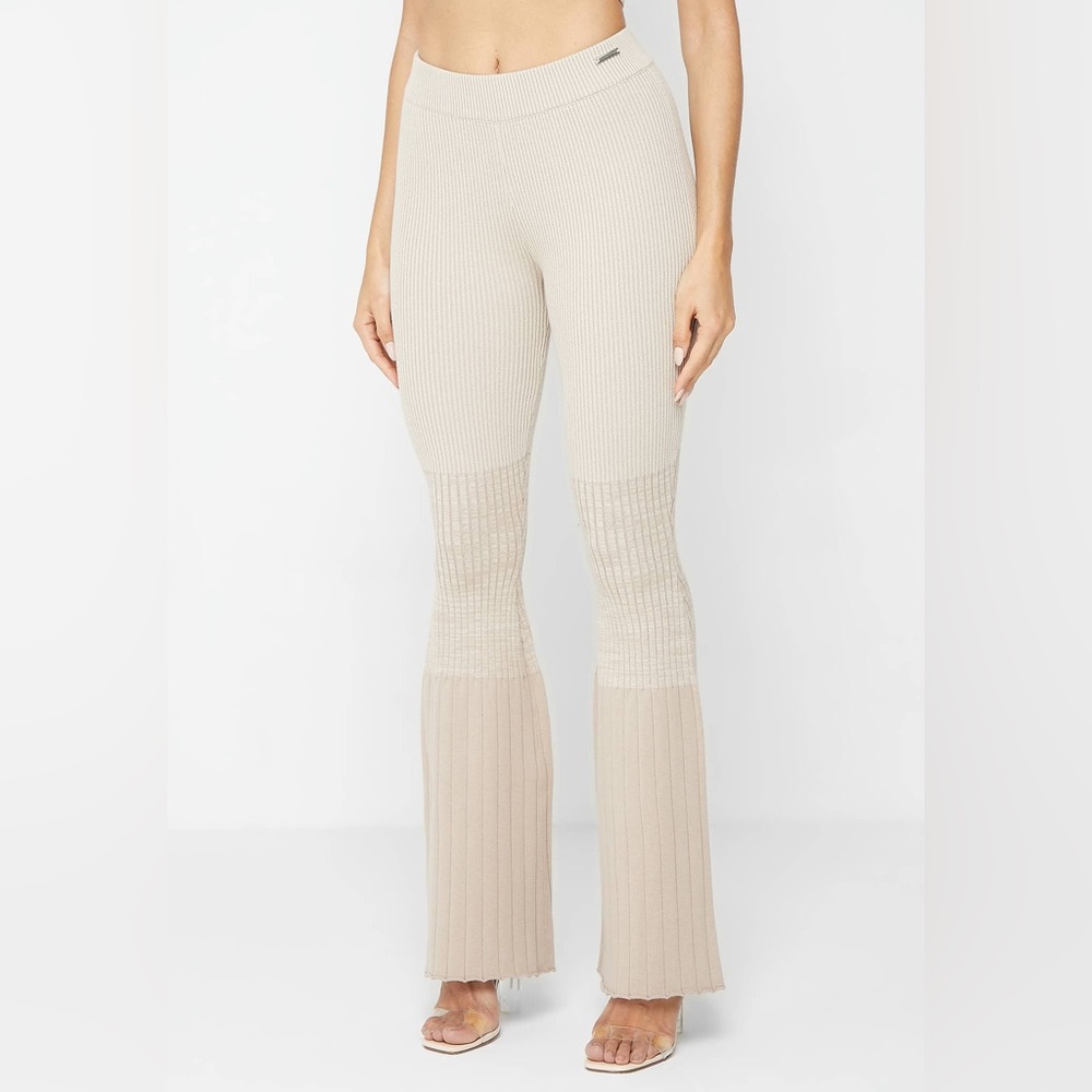 Manière de Voir Set - Beige Ribbed Contour Crop Top & Ombré Flared Leggings - Picture 7 of 15